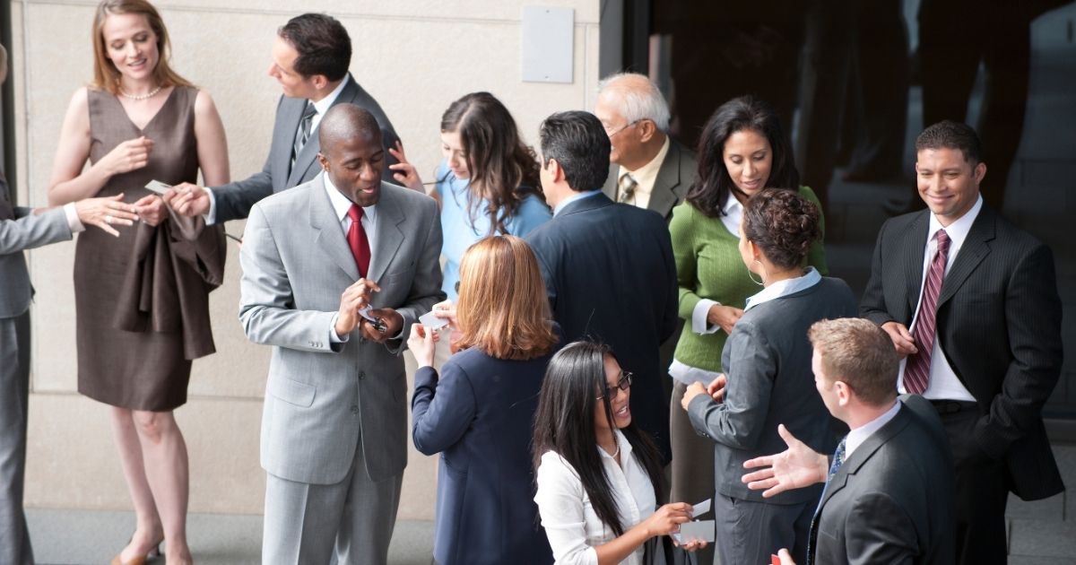 How to Build a Professional Network on LinkedIn